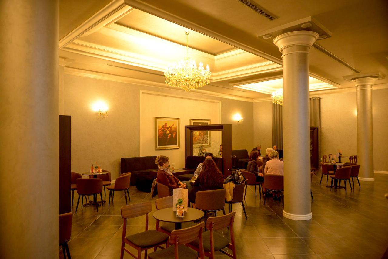 Hotel Vila Imperial Elbasan Dış mekan fotoğraf